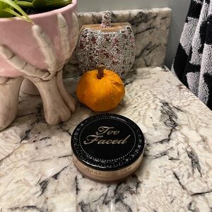 Too Faced Complexion Powder